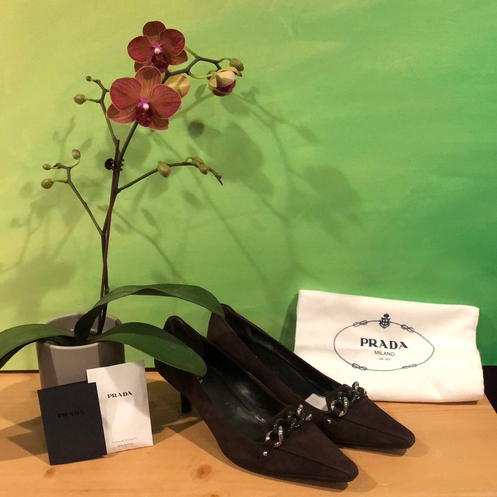 Prada Calzature Donna Camoscio Evening Moro Pumps with Authentic Prada Dustbag